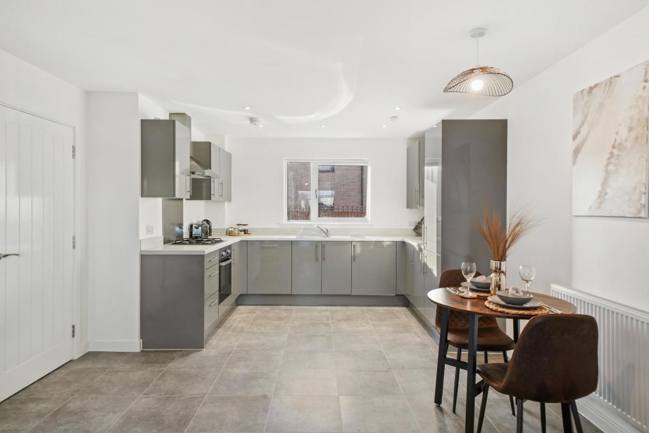 Luxury Apartment At Holt House Μίλτον Κέινς Εξωτερικό φωτογραφία
