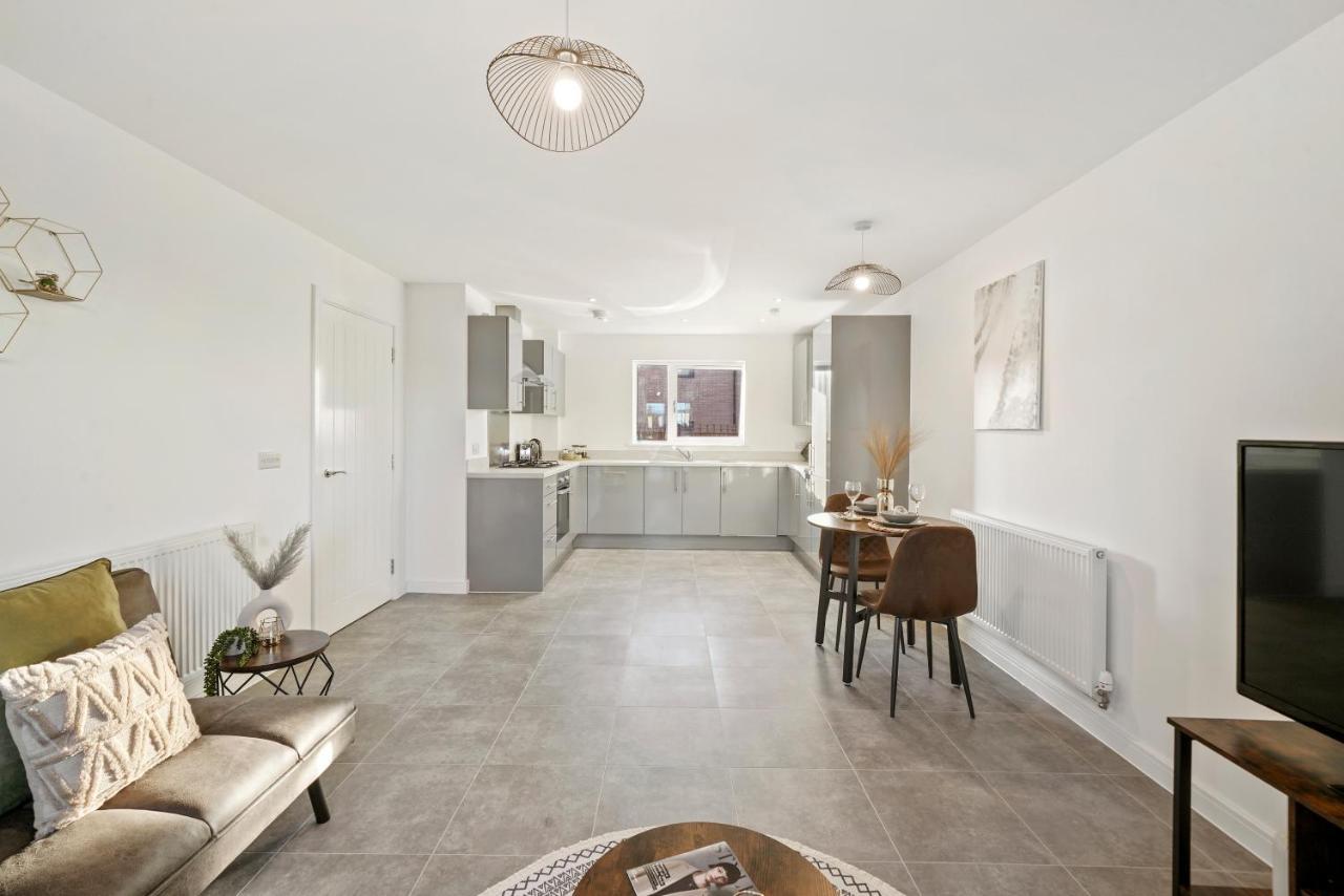 Luxury Apartment At Holt House Μίλτον Κέινς Εξωτερικό φωτογραφία